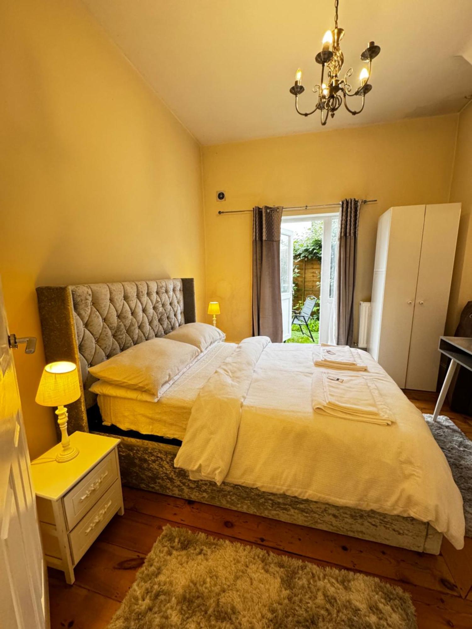 Apartamento Entire 1Bed Stratford Westfield Londres Exterior foto