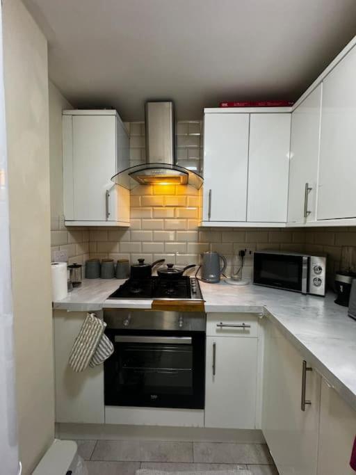 Apartamento Entire 1Bed Stratford Westfield Londres Exterior foto