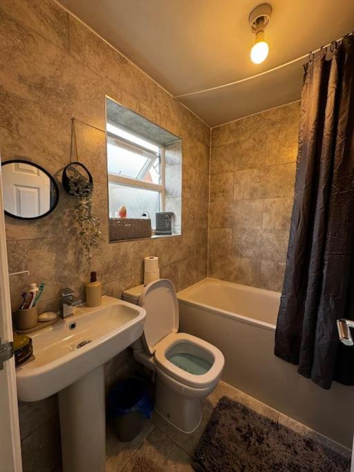 Apartamento Entire 1Bed Stratford Westfield Londres Exterior foto