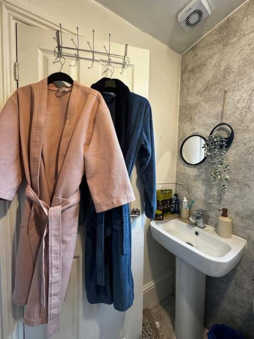 Apartamento Entire 1Bed Stratford Westfield Londres Exterior foto