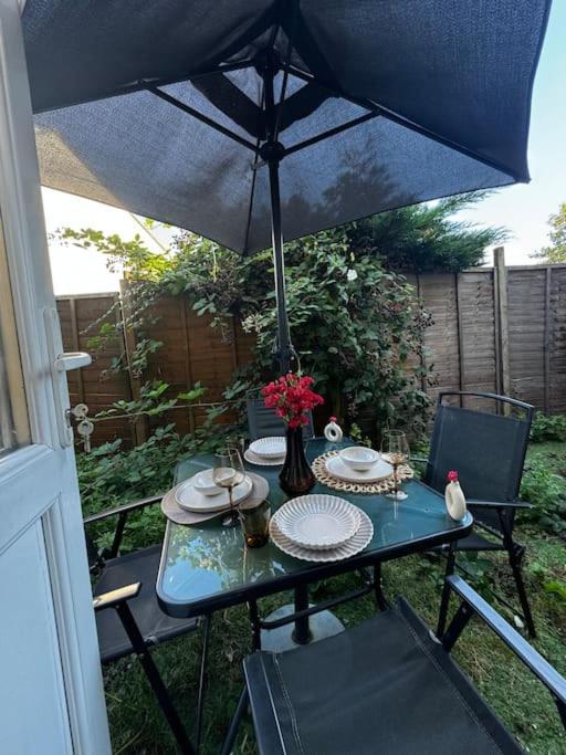 Apartamento Entire 1Bed Stratford Westfield Londres Exterior foto